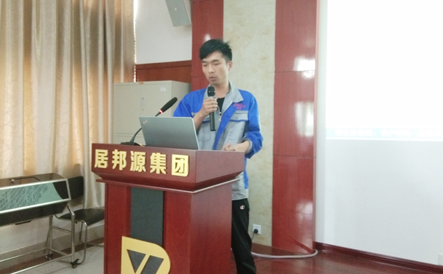 公司韓貽波經(jīng)理分享銷售談判基礎與技巧，提出抓住時機，體貼顧客，隨時準備滿足顧客甚至準顧客的需要。