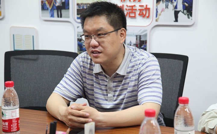 爭(zhēng)做社區(qū)“好幫手”、群眾“貼心人”